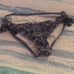 Navy and white large bikini bottoms worn once